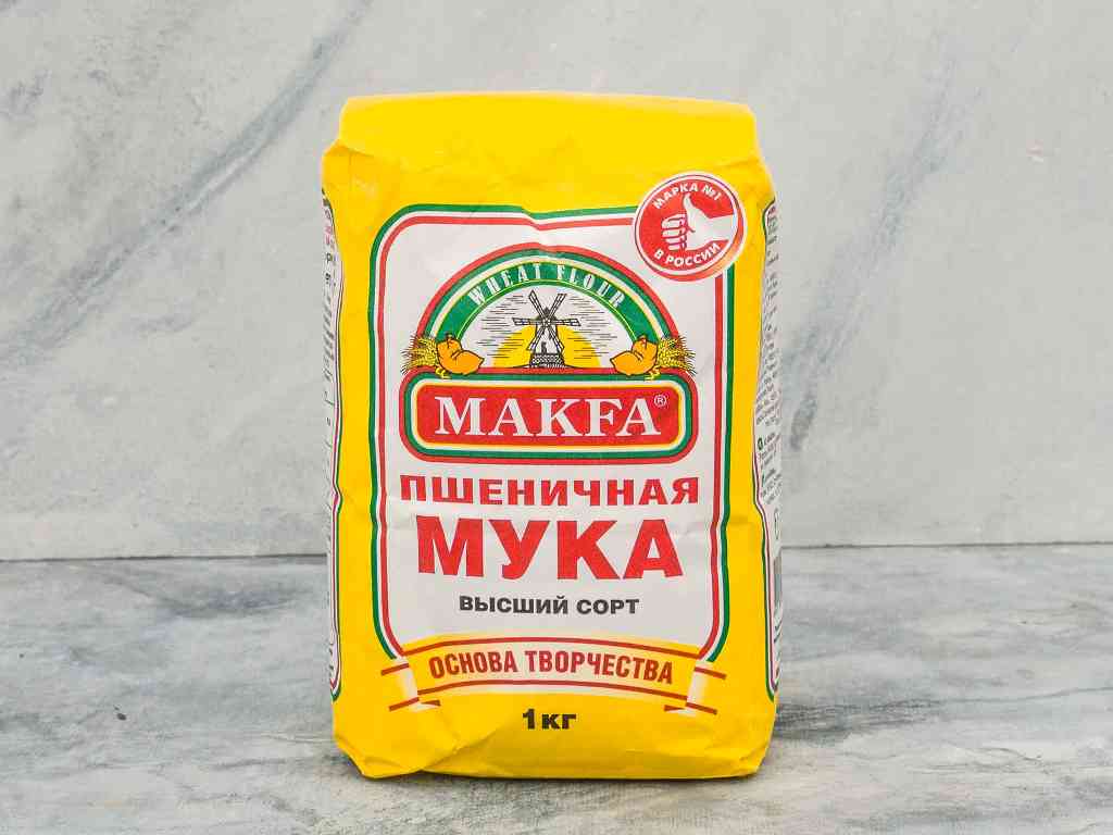 Мука 1 килограмм. Мука Макфа в/с 2кг. Мука Макфа 25 кг. Мука Макфа 10 кг. Makfa мука 2 кг.